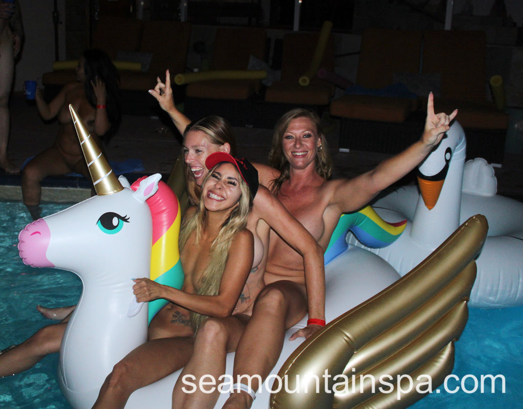 Sea Mountain Nude Lifestyles Spa Resort 760-251-4744
